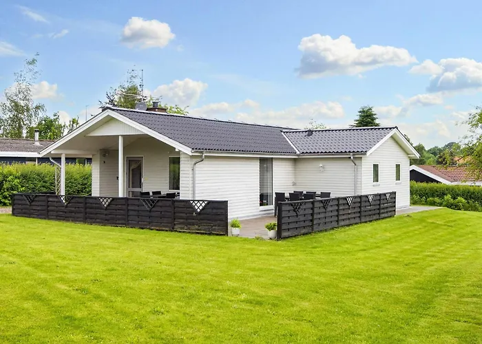 4 Star In Hejls-by Traum